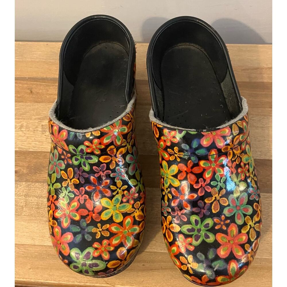 Dansko Women’s Clogs Flowers Leather Shoes Size Euro 37 Slip On - Picture 2 of 4